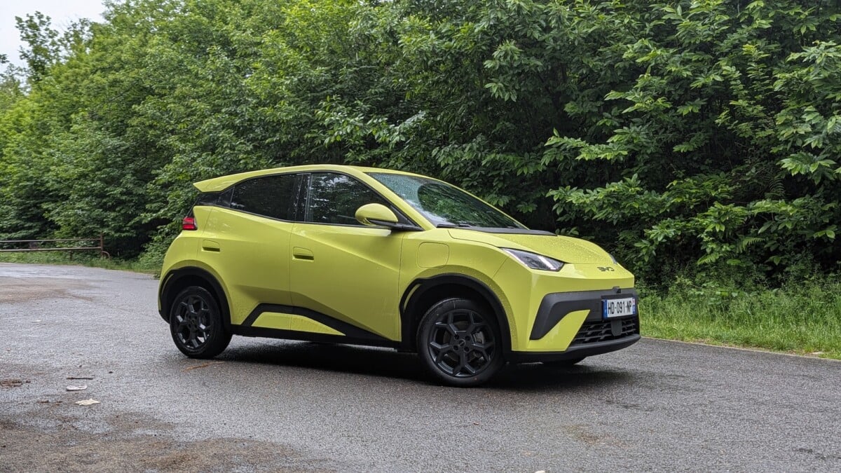 BYD Dolphin Surf exterior profile