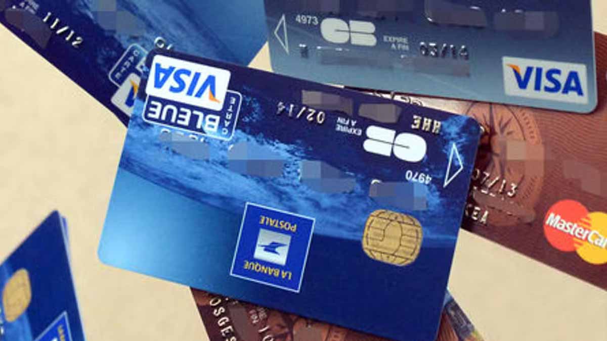 Experts Urge You to Put a Sticker on Your Credit Card—the Genius Security Hack Scammers Hate - Iowa Park Leader