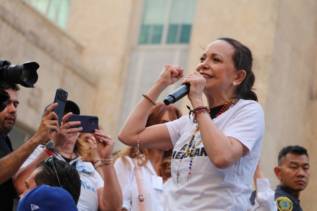 María Corina Machado Excluded From Negotiations With Delcy Rodríguez